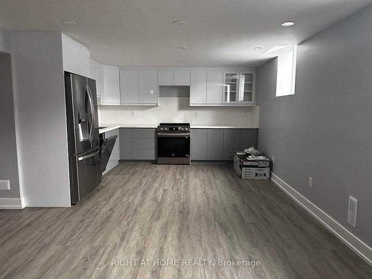 For Lease - 947 Wickham Road, Innisfil, Ontario - Photo 1