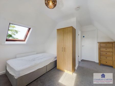 1 bedroom in a house share to rent - Photo 3