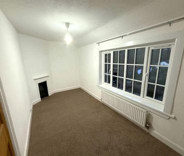 2 bedroom semi-detached house to rent - Photo 6