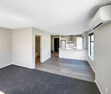 Wainuiomata Townhouse - Photo 1