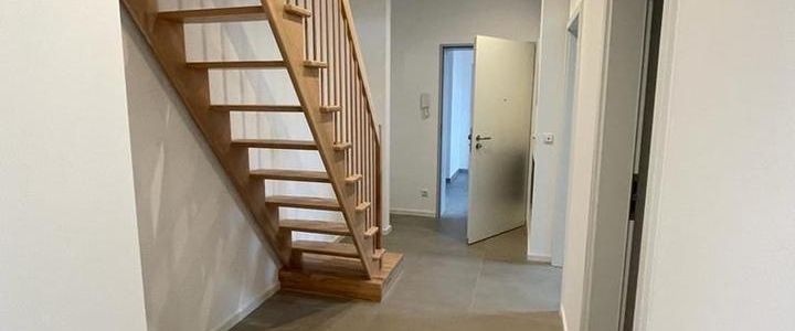 Neuwertige Maisonettewohnung mit 3 Zimmern und Balkon in zentraler Lage von Bienenbüttel - Photo 1