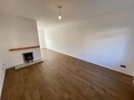 3 bedroom semi-detached house to rent - Photo 3