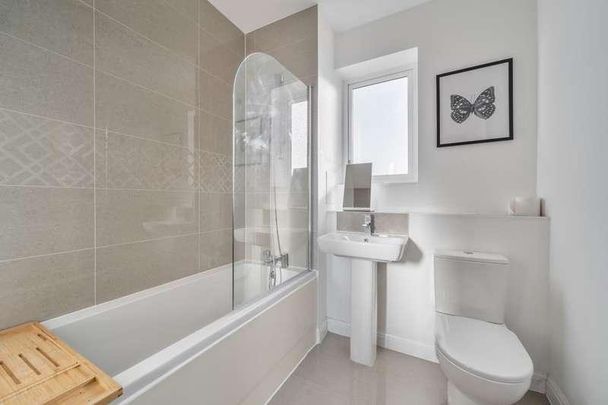 London, Colindale, NW9 - Photo 1