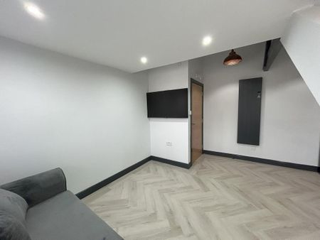 1 bedroom flat to rent - Photo 2