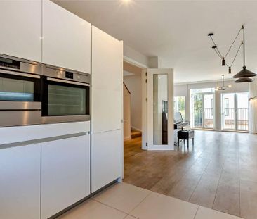 3 bedroom terraced house to rent - Photo 1