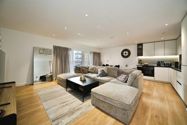 2 bedroom flat to rent - Photo 1