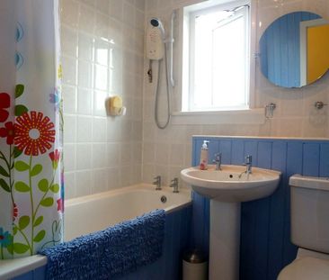 Terraced House to rent on - Photo 3