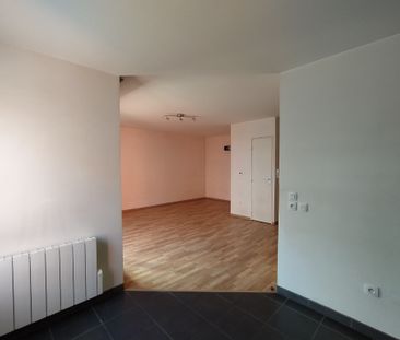 Location Appartement 1 pièce 41m² - Photo 6