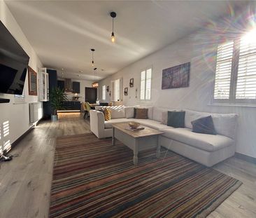 Leishman Views, Wellesley, Aldershot, Hampshire, GU11 - Photo 3