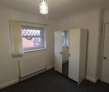 3 bedroom end of terrace house to rent - Photo 6