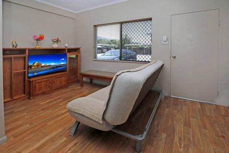 CONVENIENT LOCATION! - Photo 2