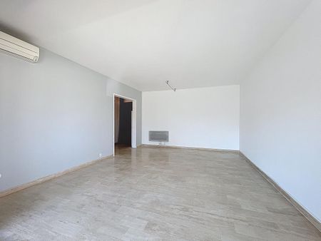 Location Appartement 2 pièces 57m² ST RAPHAEL 83700 - Photo 3