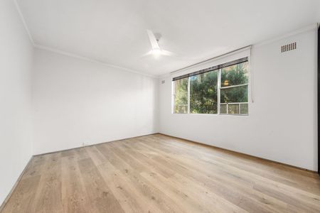 Unbeatable Convenience with Modern Interiors - Photo 2
