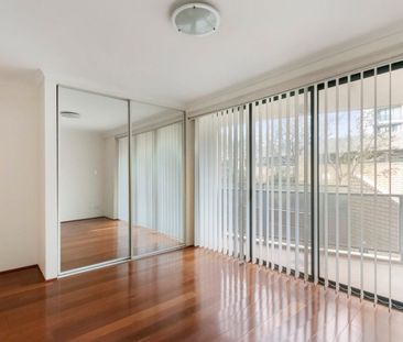 Spacious two bedroom in a central location - Photo 5