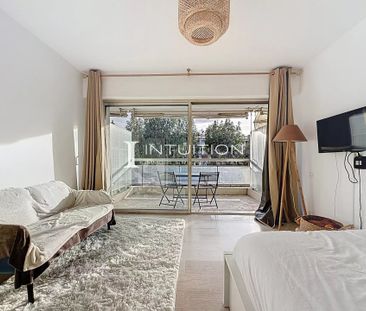 Location Appartement 1 pièce 23m² CANNES 06400 - Photo 1