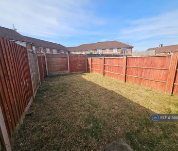 3 bedroom terraced house to rent - Photo 5