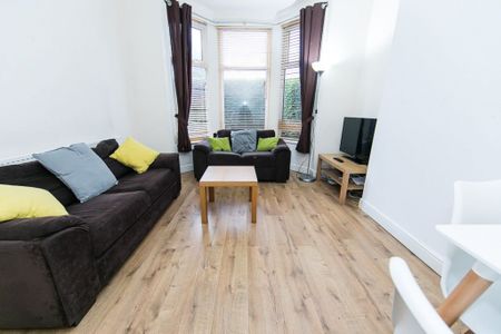 Norwood Grove, Hyde Park, Leeds - Photo 4