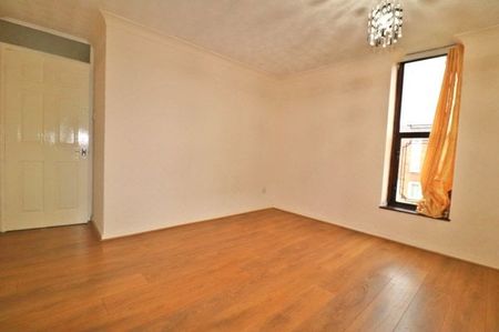 Iris Mews, Property for rent - Photo 2