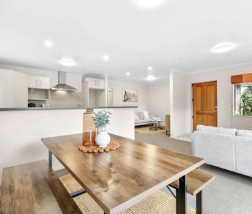 Hidden surprise in Whau Valley - Photo 3