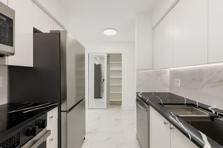 3607 Commercial Street apartment — Vancouver, BC (2-Bedroom) - 2 Bedroom - Photo 2