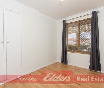 Great Location in a Cul-De-Sac !! - Photo 2