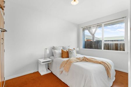 Sunny Two-Bedroom in Riccarton - Photo 3