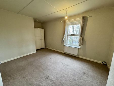 2 bedroom terraced house to rent - Photo 4
