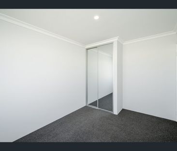 6 Parktree Avenue, Yanchep, WA 6035 - Photo 2