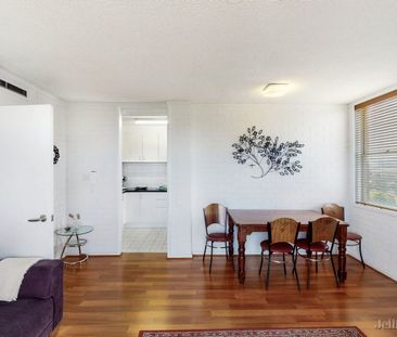 2 Bedroom Home Located in Royal Park Towers - Photo 3