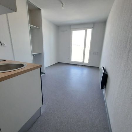 Location Appartement 1 pièce 18m² NIMES 30000 - Photo 4