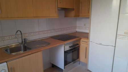 Piso de alquiler en Calle Antonio Saura, 6, Tenería I – La Tenería II - Photo 4