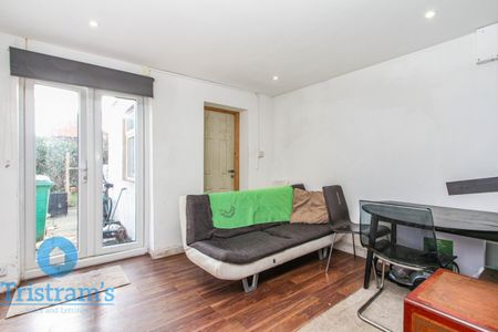 4 bed Mid Terraced House for Rent - Photo 2