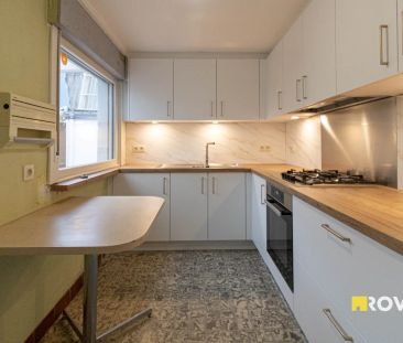 Kloeke halfopen bebouwing met terras - Photo 4