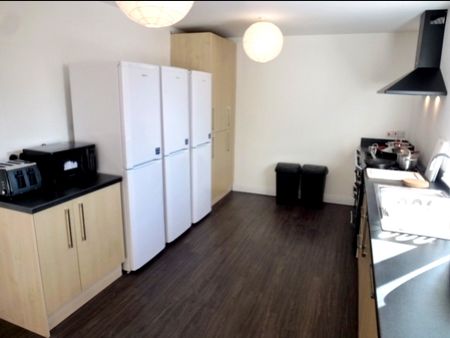 Tolstoi Road, Poole, Dorset, BH14 0QJ - Photo 5