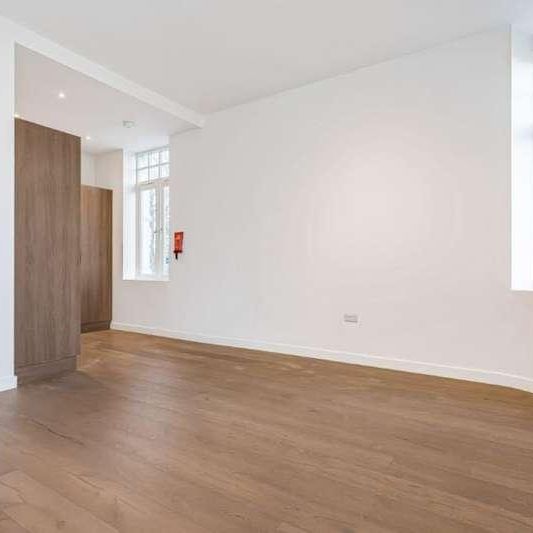 Frobisher Road, Crouch End, N8 - Photo 1