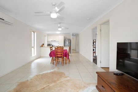 Affordable, Fully Air Conditioned, Family Home in Blacks Beach - Photo 3