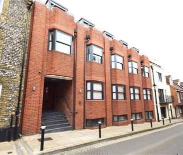 1 Bedroom Flat / Apartment - St Clement Street, Winchester - Photo 2