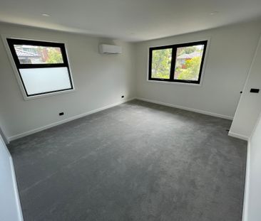 Brand New Townhouse in Prime Mount Waverley Court Location - Photo 3