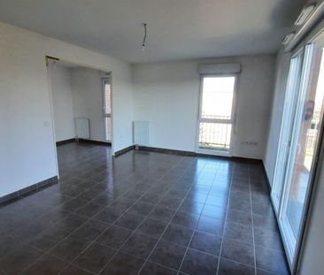 Nous vous proposons à la location un appartement de standing situé ... - Photo 2