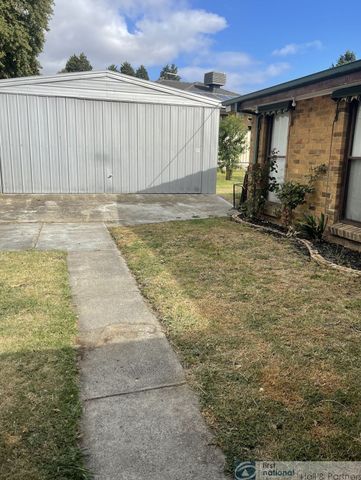 IMMACULATELY PRESENTED FAMILY HOME IN QUIET LOCATION - Photo 4