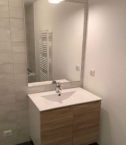 Location Appartement 3 pièces 64m² - Photo 5