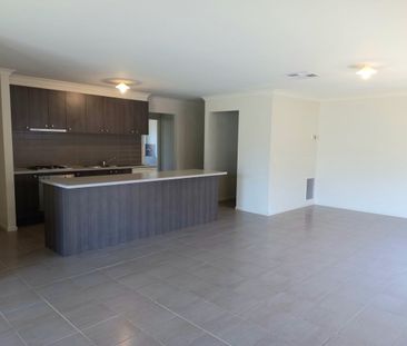 THREE BEDROOM HOME - Photo 6