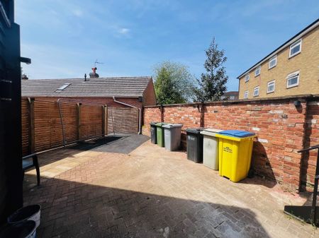 Braunston Road, Oakham - Photo 2