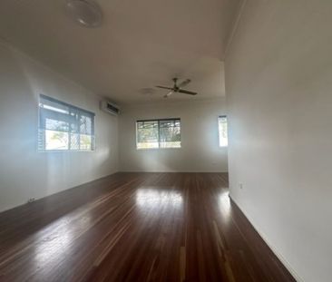 Break Lease - 3 Bedroom Home - Photo 3