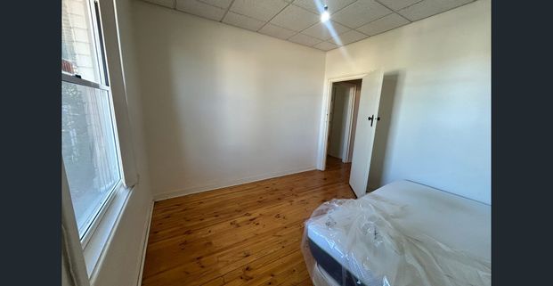 Great Location. Two Bedroom + Study - Photo 1