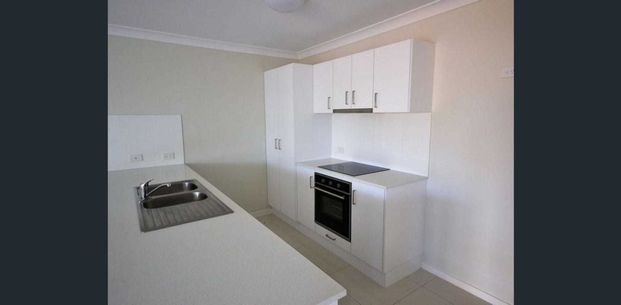 Modern Unit in a Great Location&excl; - Photo 1