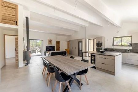 Rental House - Photo 2