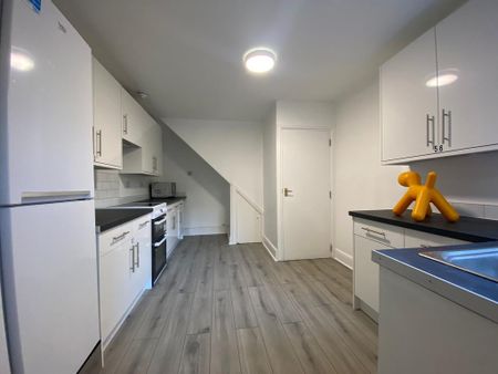 1 bedroom in a house share to rent - Photo 4