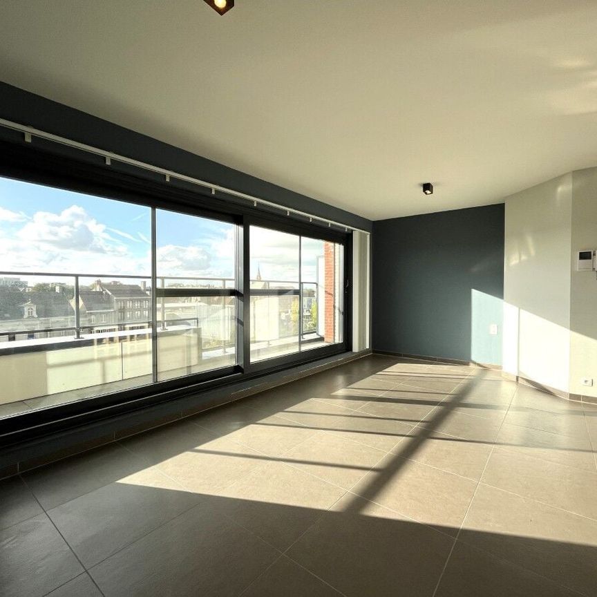 Appartement te huur in Roeselare voor € 850 met 2 slaapkamers - Foto 1