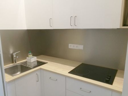 LA MADELEINE - ROMARIN - APPARTEMENT - T1 MEUBLE - Photo 4